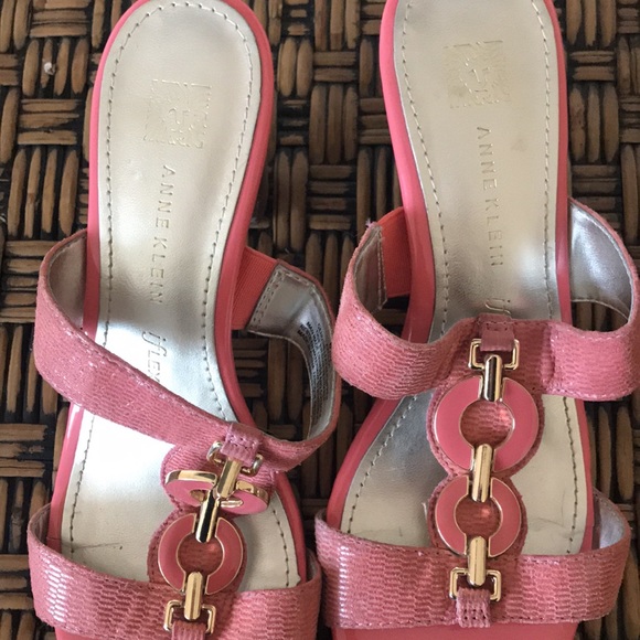 Anne Klein sandals - Picture 4 of 4